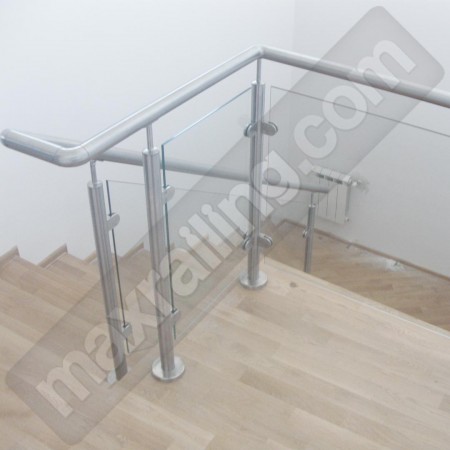 Иноксови парапети